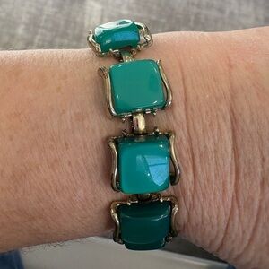 Elegant 1950’s Coro, Green Thermoset Bracelet